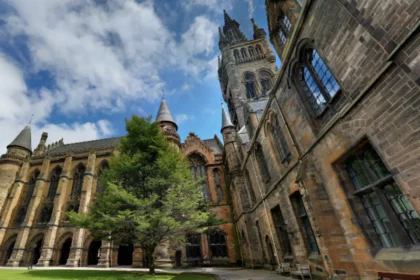 How Much Do Students Spend Monthly on Living Costs in Glasgow
