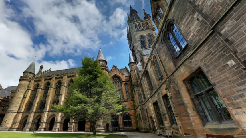 How Much Do Students Spend Monthly on Living Costs in Glasgow