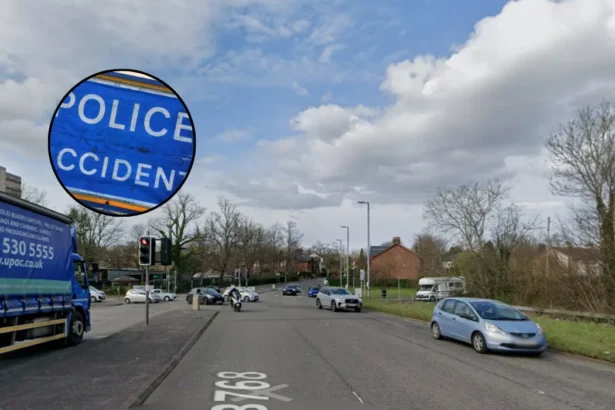 Police Hunt Driver After Dumbreck Road Crash Glasgow 2026