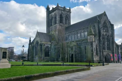 How To Access Paisley Abbey History From Glasgow: Complete Visitor Guide