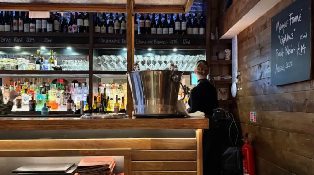 Why did The Gannet restaurant in Glasgow close its doors?
