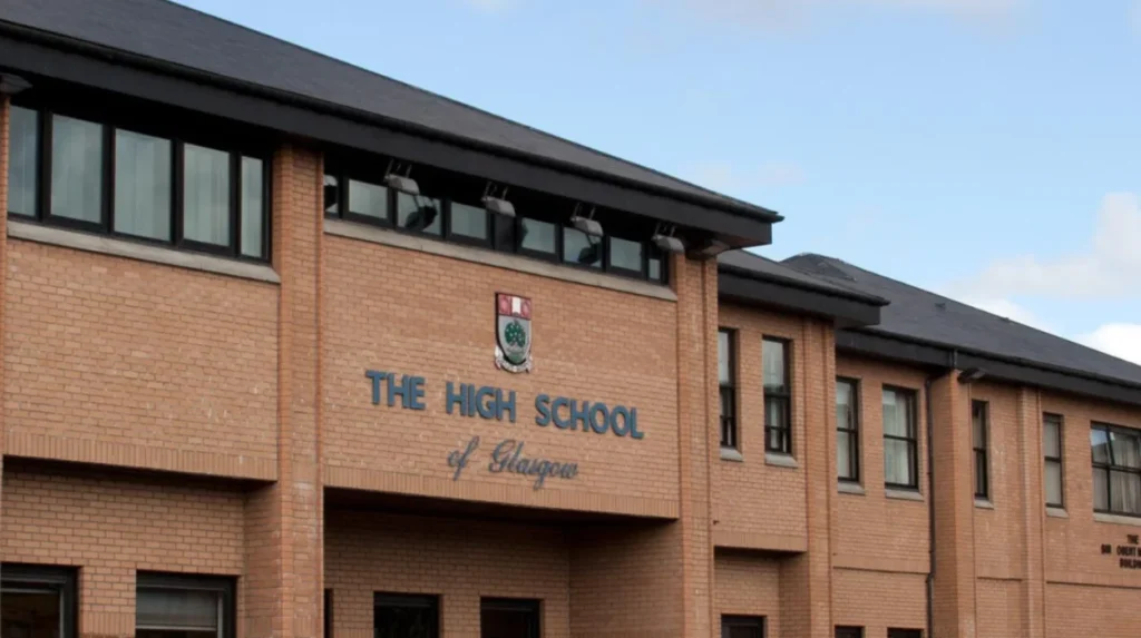 How can families verify the official inspection ratings of Glasgow schools?