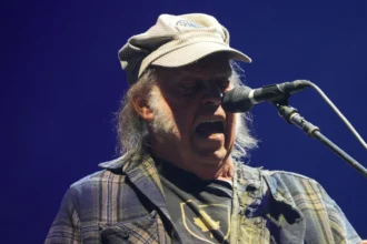 Neil Young Glasgow Guide | Concert History & Venues