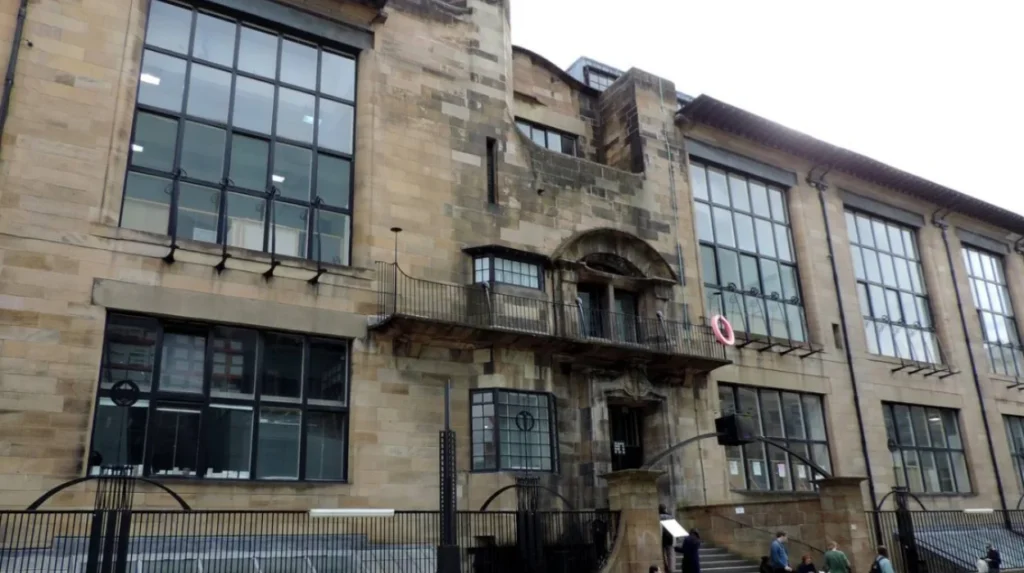 Which Glasgow neighbourhood has the highest density of top-rated primary schools?