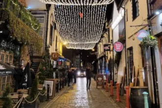 Is Ashton Lane Glasgow West End Worth It or Too Touristy Now?