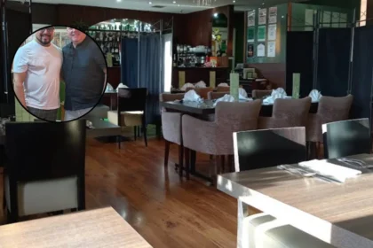 John Higgins Visits The Kurry Lounge in Hamilton 2026