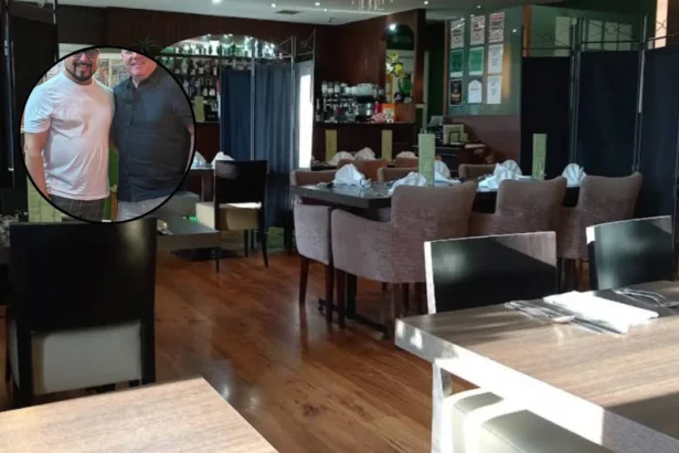John Higgins Visits The Kurry Lounge in Hamilton 2026