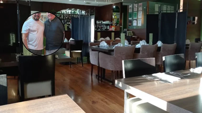 John Higgins Visits The Kurry Lounge in Hamilton 2026
