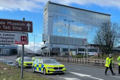 Biker Hospitalised After Clydeside Expressway Crash: Glasgow 2026