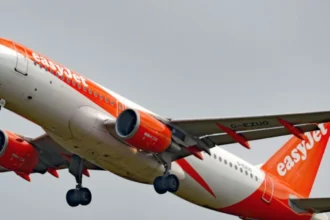 EasyJet Flight Halted by Disruptive Passenger in Glasgow 2026