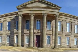 Prisoner Escapes Hamilton Sheriff Court Custody in Manhunt 2026