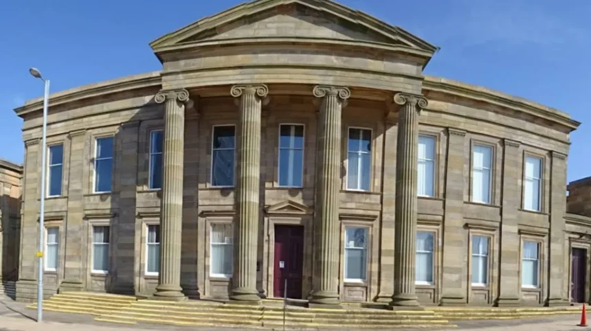 Prisoner Escapes Hamilton Sheriff Court Custody in Manhunt 2026