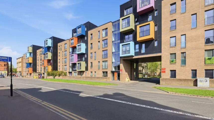 How Much Does a Couple Need to Live in Glasgow_