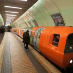 What are the Glasgow Subway opening hours on weekdays and weekends
